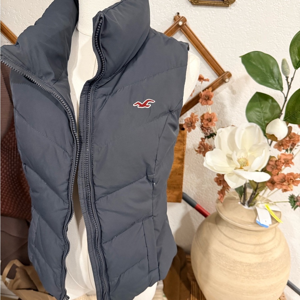 Hollister Gray Puffer Vest